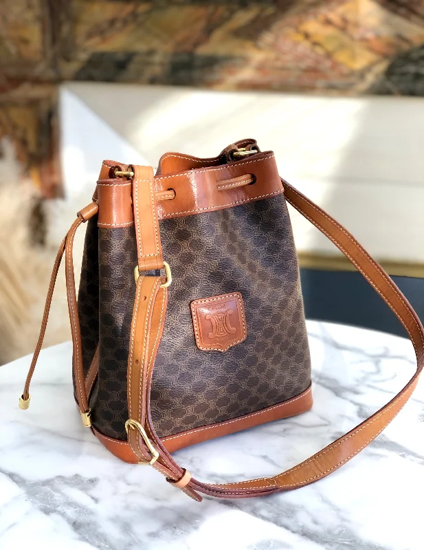 Fashion Sale CELINE Macadam Drawstring Shoulder bag Brown Vintage Old Celine s43ypk High-End Bags, Low-End Prices Fashion Sale CELINE Macadam Drawstring Shoulder bag Brown Vintage Old Celine s43ypk High-End Bags, Low-End Prices