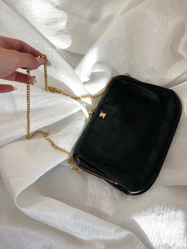 Black Friday Deals On Stylish Handbags CELINE Shoulder bag Triomphe Clasp Black vintage Old Celine v4ach7 Fashion-Forward Bags, Now On Sale Black Friday Deals On Stylish Handbags CELINE Shoulder bag Triomphe Clasp Black vintage Old Celine v4ach7 Fashion-Forward Bags, Now On Sale