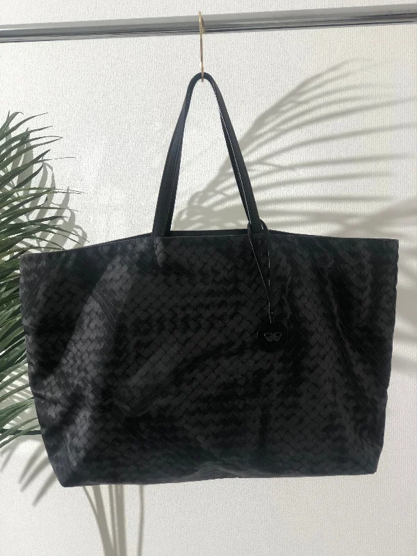 Fashion Essentials Bottega Veneta Intrecciolusion Nylon Totebag Black Vintage 27eewf The Ultimate Handbag Sale – Elegant Styles At Lower Prices