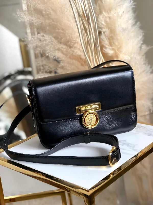 Relaxed Style Deals CELINE Medal motif Leather Crossbody Shoulder bag Black Vintage Old Celine 3sn772 Affordable Elegance, Grab Yours Now Relaxed Style Deals CELINE Medal motif Leather Crossbody Shoulder bag Black Vintage Old Celine 3sn772 Affordable Elegance, Grab Yours Now