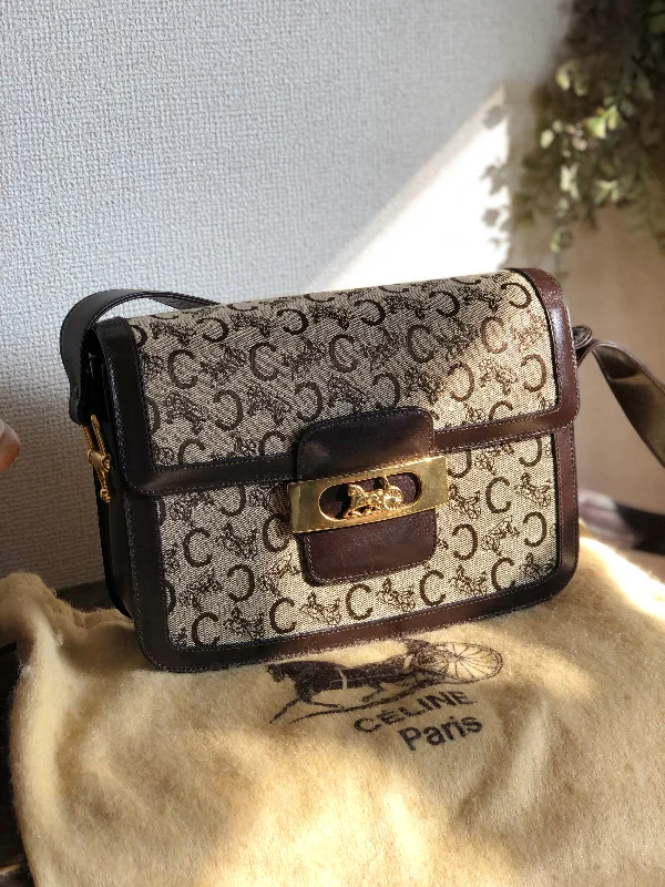 Street Style Discounts CELINE C Macadam Horse carriage Jacquard Shoulder bag Brown Vintage Old CELINE 5chm38 Chic Bags, Shop Now & Save Street Style Discounts CELINE C Macadam Horse carriage Jacquard Shoulder bag Brown Vintage Old CELINE 5chm38 Chic Bags, Shop Now & Save