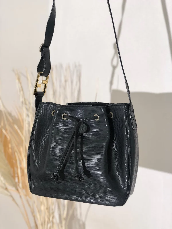 Absurdly Cheap Sale FENDI Logo Drawstring Crossbody Shoulder bag  Black Vintage Old dr2rii Trendy Backpacks With Big Discounts