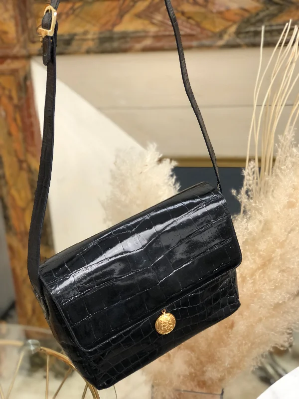 Massive Savings FENDI Janus Crocodile embossed Shoulder bag Black Vintage Old 8ap7ix Elegant Bags, Limited Stock Available Massive Savings FENDI Janus Crocodile embossed Shoulder bag Black Vintage Old 8ap7ix Elegant Bags, Limited Stock Available