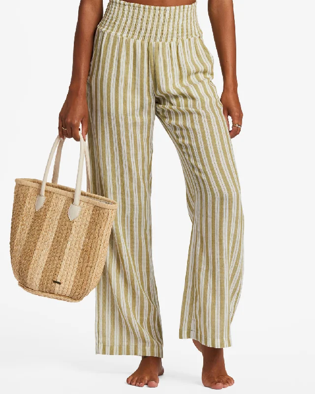 Beach Hangs Tote Bag - Natural Premium Handbags With A Touch Of Elegance
