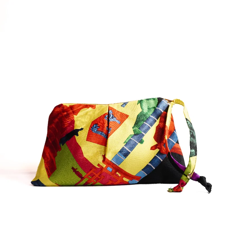 "Pierre Loti ou l'Ame Voyageuse" Scarf Bag (Upcycled from Hermes Scarf) Timeless Handbags At Reduced Prices "Pierre Loti ou l'Ame Voyageuse" Scarf Bag (Upcycled from Hermes Scarf) Timeless Handbags At Reduced Prices