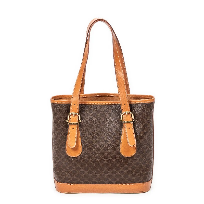 Open Tote High-End Bags, Low-End Prices