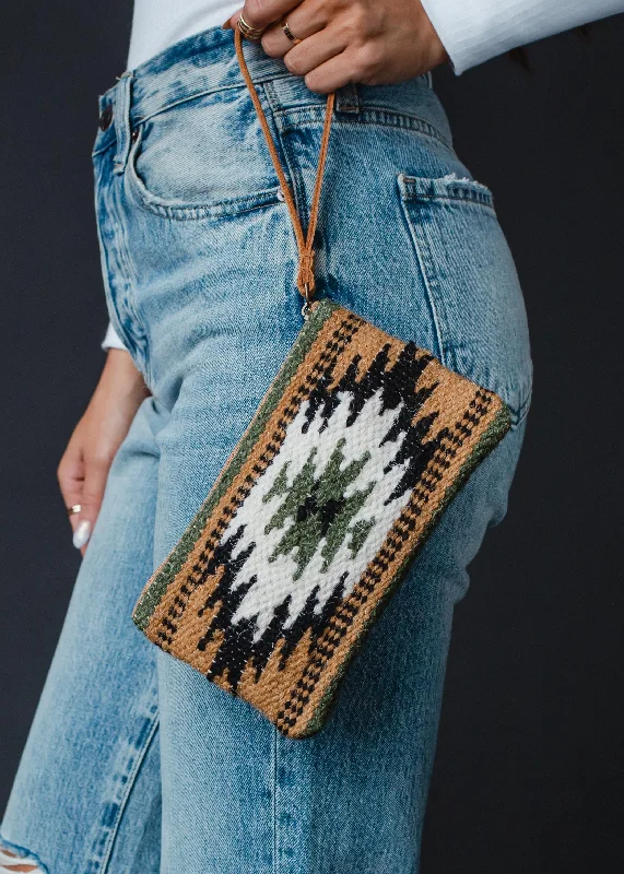 WOVEN-549 Chic Shoulder Bags At Promotional Rates