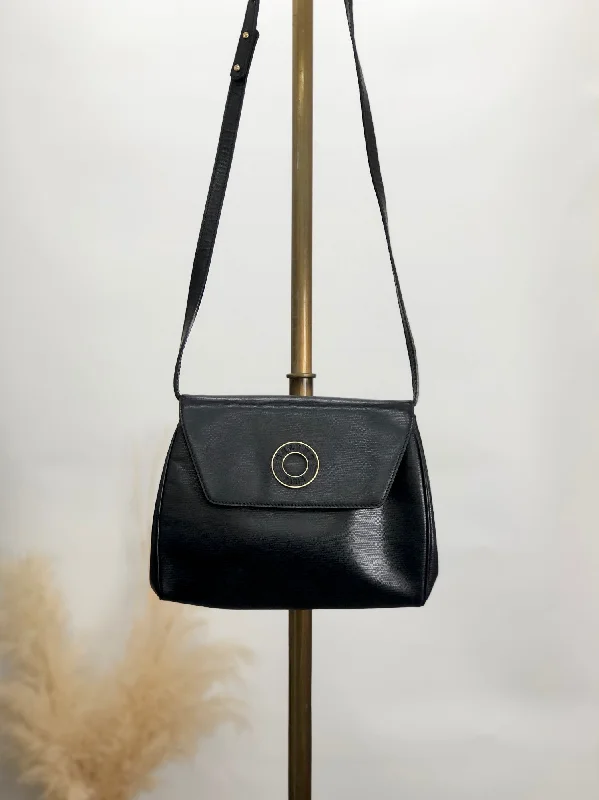 CELINE Circle Logo Shoulder bag Black Vintage ucvasz Modern Handbags With Stylish Discounts CELINE Circle Logo Shoulder bag Black Vintage ucvasz Modern Handbags With Stylish Discounts