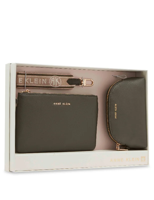 Flash Sales 3 Piece Pouch Gift Set With Web Detailing Timeless Handbags Now At Special Discounts Flash Sales 3 Piece Pouch Gift Set With Web Detailing Timeless Handbags Now At Special Discounts