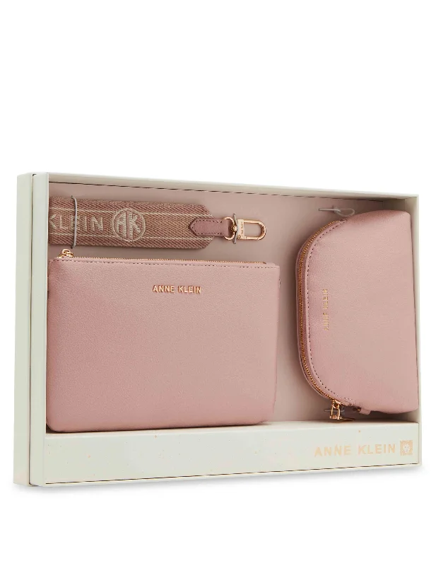 Street Chic Discounts 3 Piece Pouch Gift Set With Web Detailing Statement Handbags At Unbeatable Discounts Street Chic Discounts 3 Piece Pouch Gift Set With Web Detailing Statement Handbags At Unbeatable Discounts