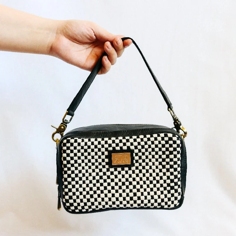 New Year Party Bag For Celebrations Bento Black 1.0 Everyday Elegance At Special Prices New Year Party Bag For Celebrations Bento Black 1.0 Everyday Elegance At Special Prices
