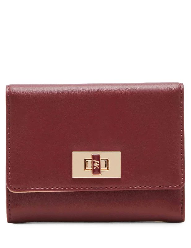 Luxury Bags For Professionals With Discounts Medium Flap Wallet With Enamel Turn Lock Trendy Purses With Limited-Time Offers Luxury Bags For Professionals With Discounts Medium Flap Wallet With Enamel Turn Lock Trendy Purses With Limited-Time Offers